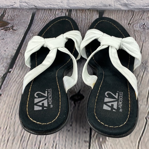 A2 by AEROSOLES White & Black Leather Slip On Comfy Heels - Picture 16 of 17